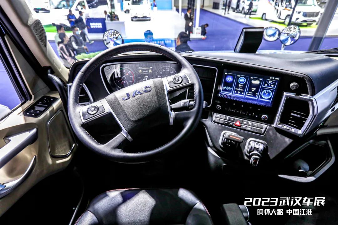 23110638y803.jpg 23110638y803.jpg